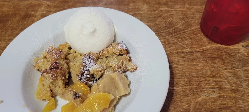 Peach Cobbler a La Mode